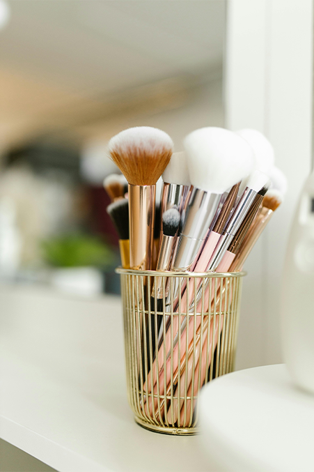 Rose Gold Pro Makeup Brush Set — Soft Synthetic Bristles with Gold Mesh Holder